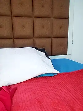 ELLA KELLY online show from 09/30/25, 11:59