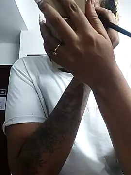 ELLA KELLY online show from 11/11/25, 11:43