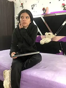 Snapshot of 1lovelygirls chatting on 10/02/25, 12:01 1lovelygirls online show from 10/02/25, 12:01