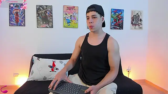 jonathanjoestar  online show from 02/04/26, 09:42