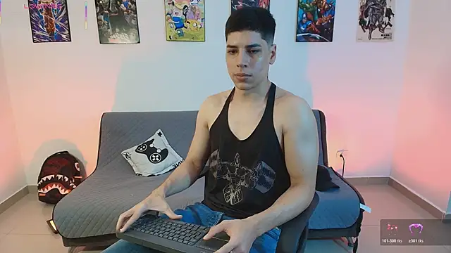 jonathanjoestar  online show from 04/13/26, 11:43