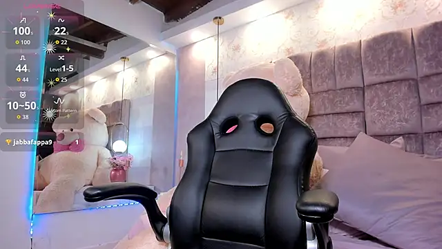 Snapshot of amina_west chatting on 10/03/25, 03:58 amina west online show from 10/03/25, 03:58