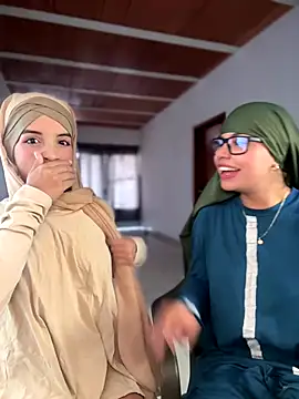 lalilamassu1 online show from 10/31/25, 03:24