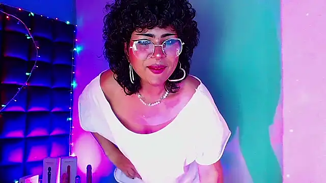 kuromi69 online show from 12/21/24, 08:18