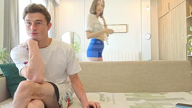 Morning Stars online show from 04/10/26, 01:55