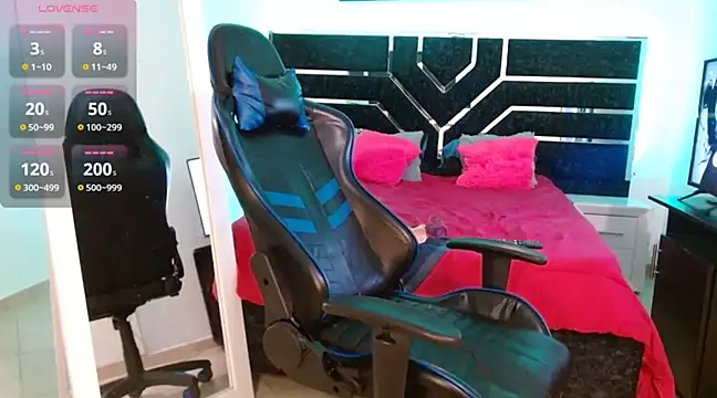 -MiaDelight- online show from 02/05/25, 07:42