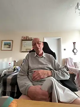 cutaboverest online show from 02/15/26, 04:03