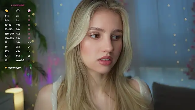 Fluffy-Angel online show from 01/26/25, 07:53