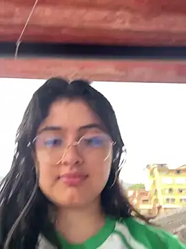 Stephania 18 online show from 02/18/25, 10:25