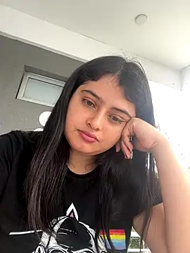 Stephania 18 online show from 09/17/25, 06:42