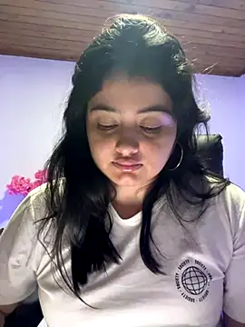 Stephania 18 online show from 09/30/25, 12:26