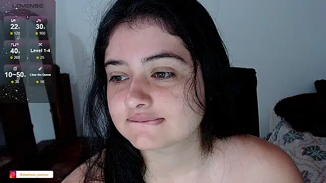 Stephania 18 online show from 12/18/25, 02:56