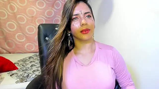 1julianasalazar online show from 10/25/25, 04:20