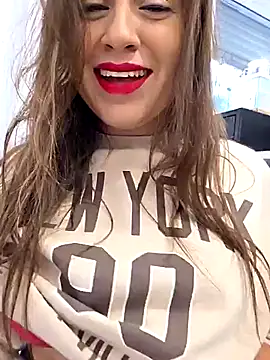 GatitaXD27 online show from 10/19/25, 09:21