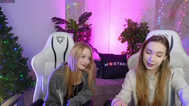 Linda054 online show from 12/19/24, 11:50