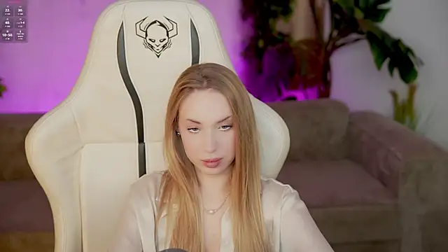 Linda054 online show from 10/19/25, 11:00