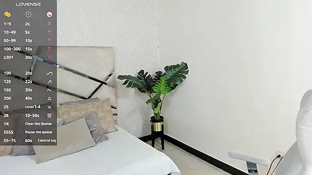 Snapshot of mike_belle chatting on 01/27/25, 12:22 mike belle online show from 01/27/25, 12:22