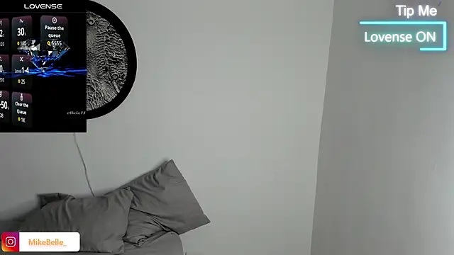 Snapshot of mike_belle chatting on 11/28/25, 03:09 mike belle online show from 11/28/25, 03:09