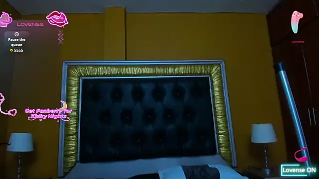 AniEvans  online show from 11/02/25, 07:44