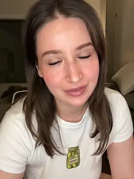 nerdynina online show from 02/07/26, 12:36