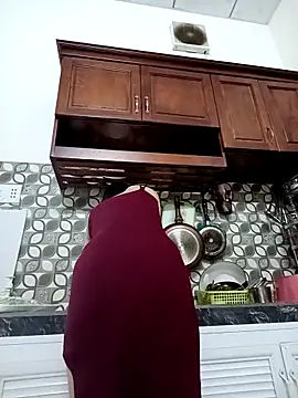 Snapshot of ___Erin___ chatting on 09/11/25, 03:17 Erin online show from 09/11/25, 03:17