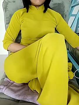 Snapshot of ___Erin___ chatting on 09/12/25, 03:34 Erin online show from 09/12/25, 03:34