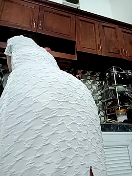 Snapshot of ___Erin___ chatting on 10/05/25, 03:49 Erin online show from 10/05/25, 03:49