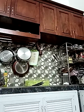 Snapshot of ___Erin___ chatting on 11/21/25, 02:54 Erin online show from 11/21/25, 02:54