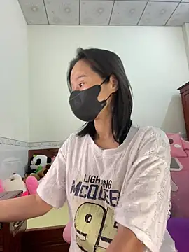    Erin    online show from 04/11/26, 02:27