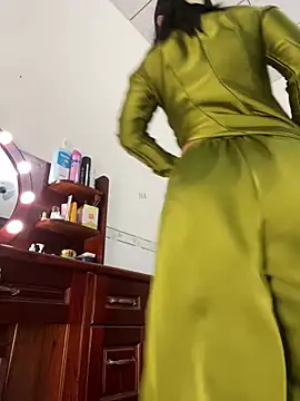    Erin    online show from 07/19/26, 03:54