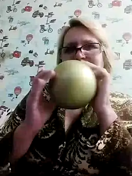 Forest-Lady online show from 12/18/24, 02:06