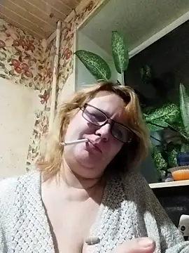 Snapshot of Forest-Lady chatting on 12/20/25, 09:44 Forest-Lady online show from 12/20/25, 09:44