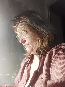 Forest-Lady online show from 04/08/26, 05:57