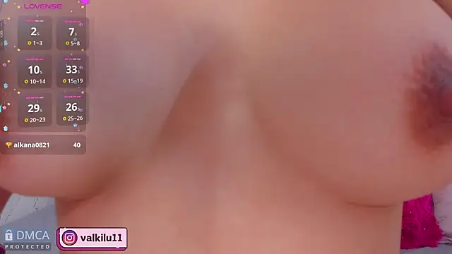 Snapshot of valkilu11 chatting on 11/22/25, 01:37 valkilu11 online show from 11/22/25, 01:37