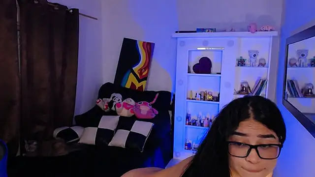 Snapshot of thalia_066 chatting on 10/01/25, 11:38 thalia 066 online show from 10/01/25, 11:38