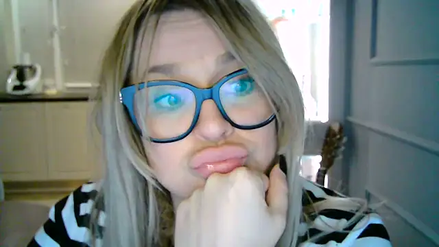 teaseDiana online show from 02/12/25, 08:07