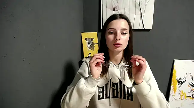 lady olivia  online show from 02/12/25, 01:37