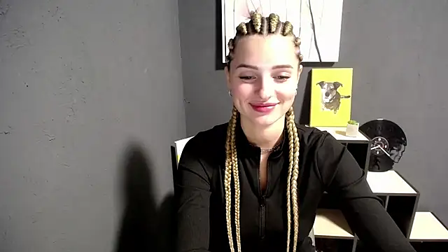 lady olivia  online show from 10/10/25, 01:32