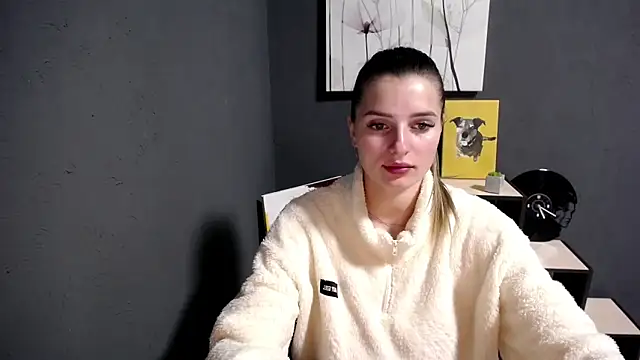 lady olivia  online show from 11/08/25, 01:33