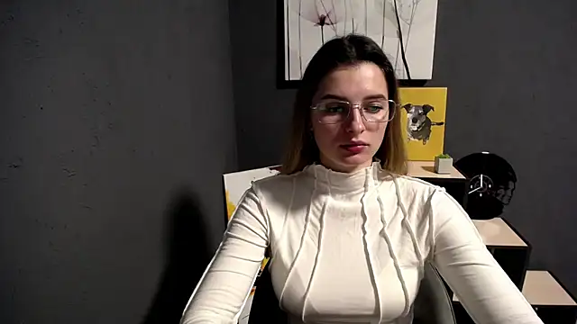 lady olivia  online show from 12/04/25, 02:04