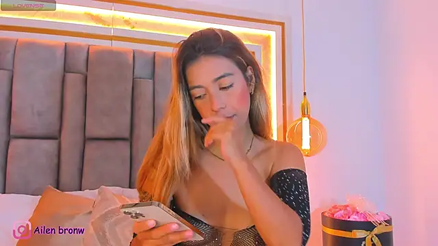 elianabrown online show from 09/10/25, 09:37