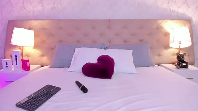 SofieReyes online show from 03/02/26, 02:02