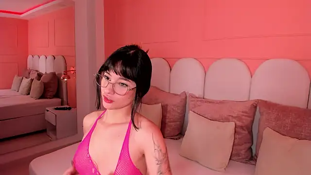 emilly williams  online show from 02/04/25, 05:12