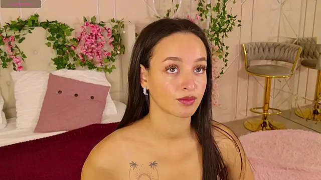 Lolly Neal online show from 09/17/25, 04:58