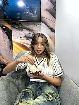 Victoria Adams14 online show from 01/09/26, 01:19