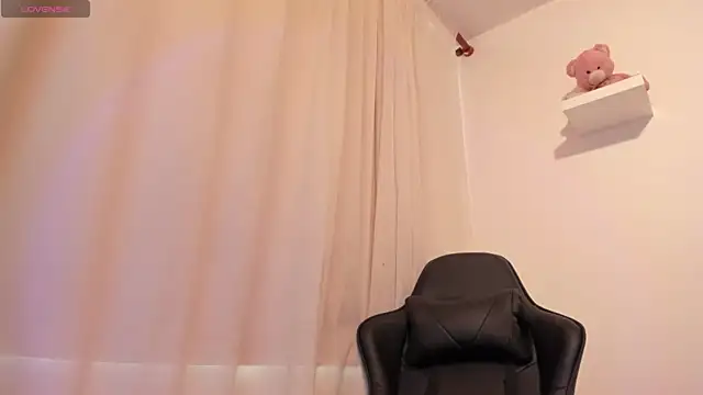 I am tori online show from 12/27/24, 07:24