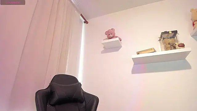 I am tori online show from 01/29/25, 03:58