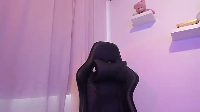 I am tori online show from 02/16/25, 09:16