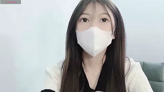 Snapshot of tanhxiu chatting on 12/13/24, 05:00 tanhxiu online show from 12/13/24, 05:00