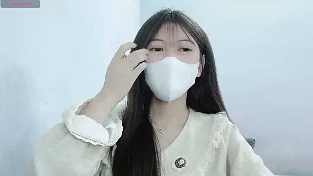 Snapshot of tanhxiu chatting on 12/23/24, 04:50 tanhxiu online show from 12/23/24, 04:50